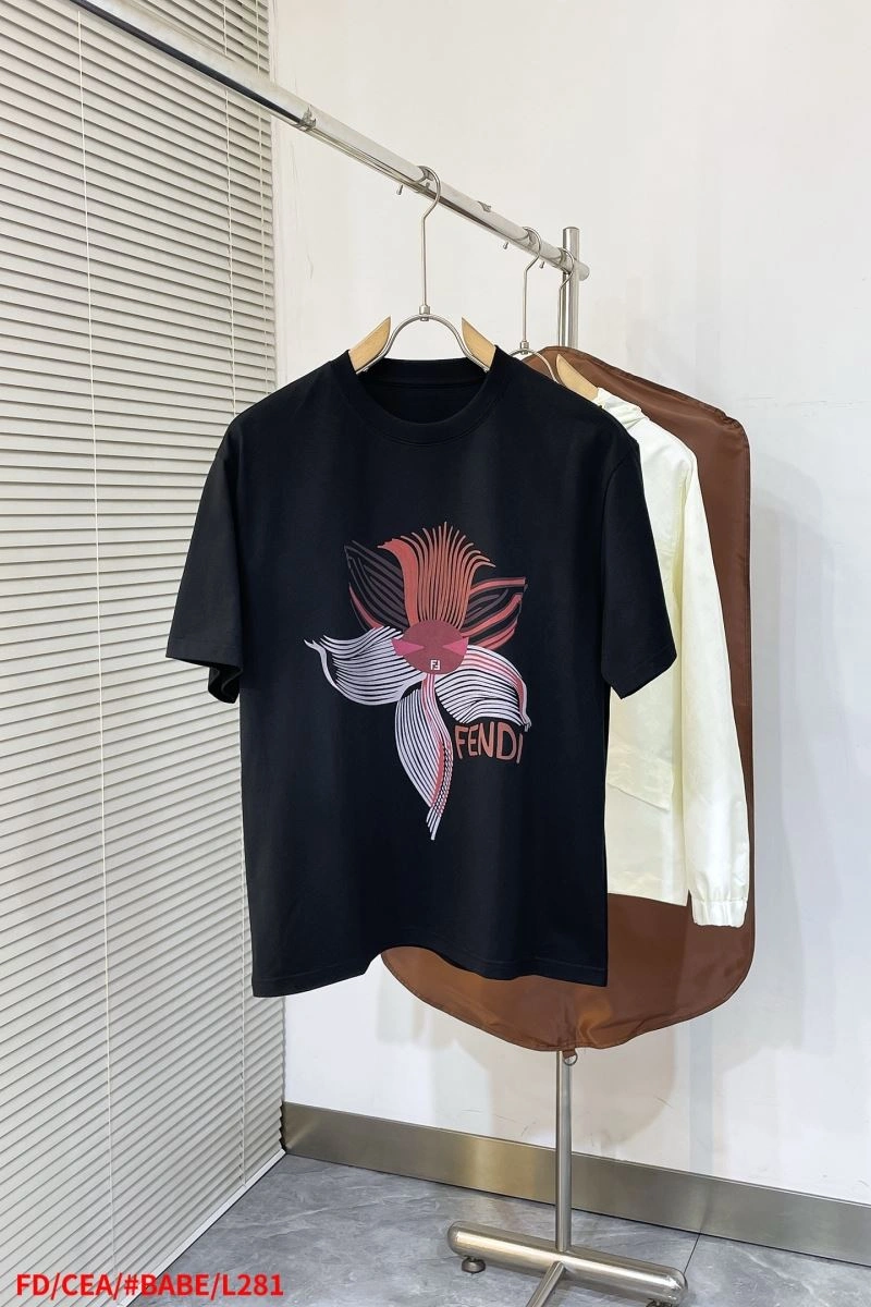 Lightweight Fendi T-Shirts 121621