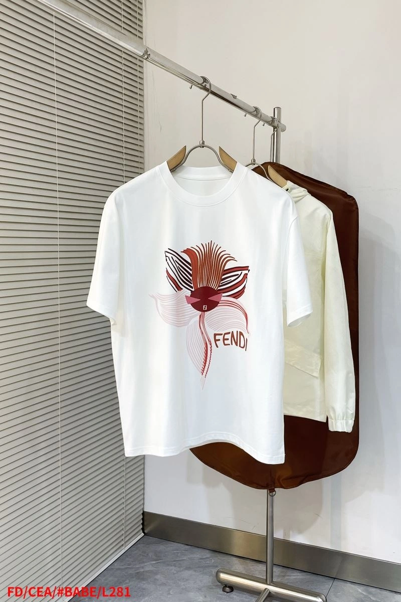 Lightweight Fendi T-Shirts 121621