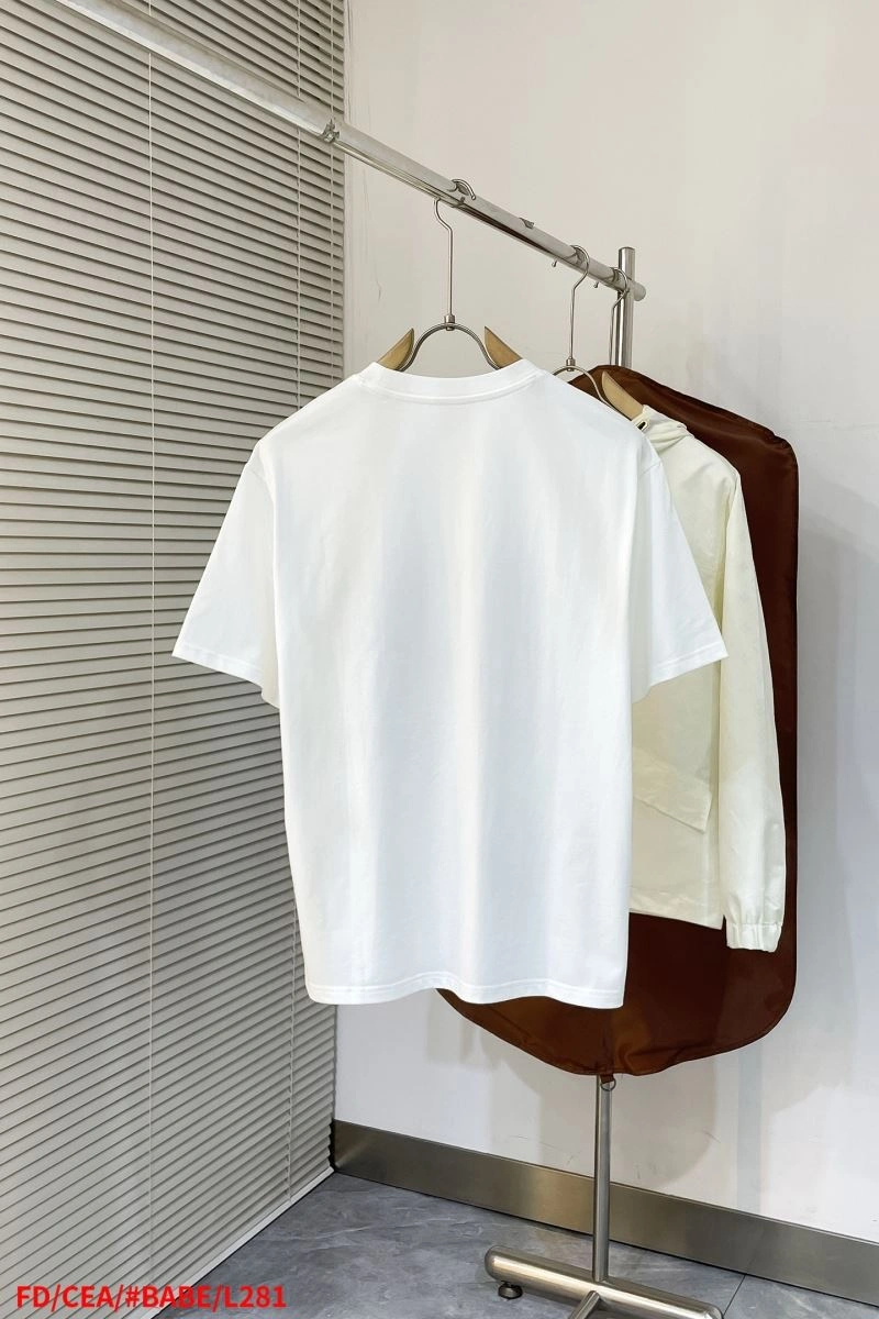 Lightweight Fendi T-Shirts 121621