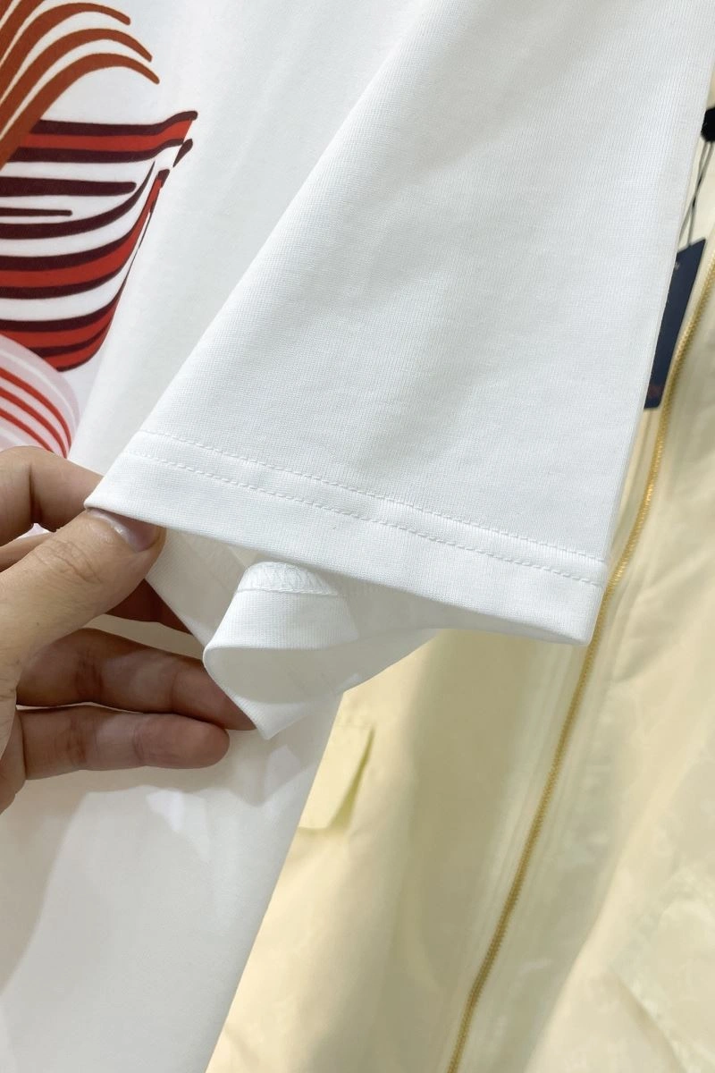 Lightweight Fendi T-Shirts 121621
