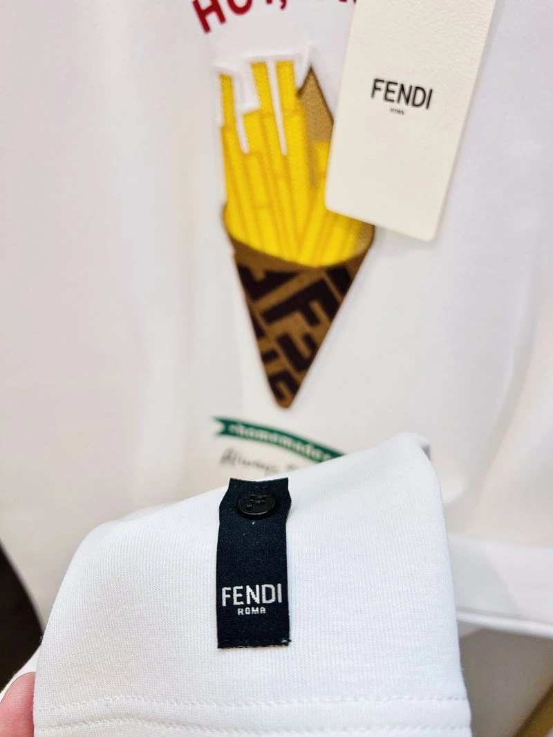 ComfortFit Fendi T-Shirts 121610