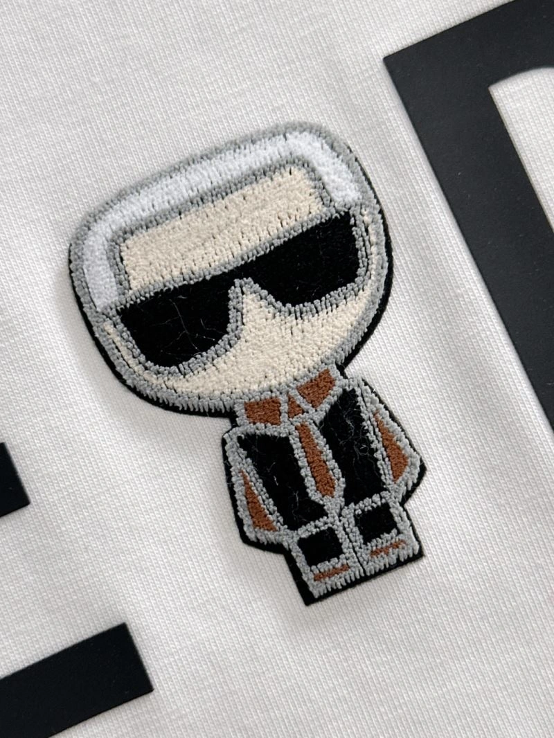 Versatile Fendi T-Shirts 121458