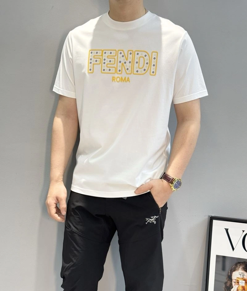 RelaxedFit Fendi T-Shirts 121454