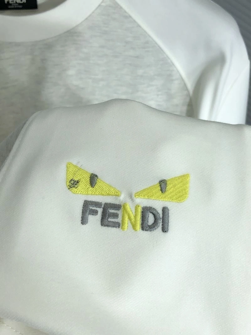 Durable Fendi T-Shirts 121449