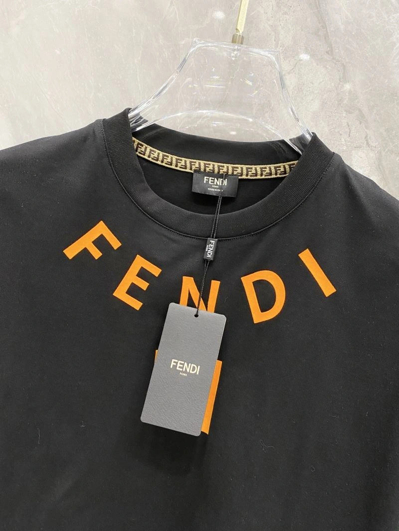 Fendi T-Shirts AllSeason 121446