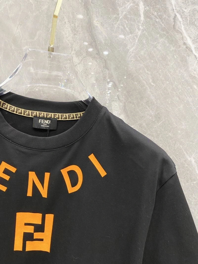 Fendi T-Shirts AllSeason 121446