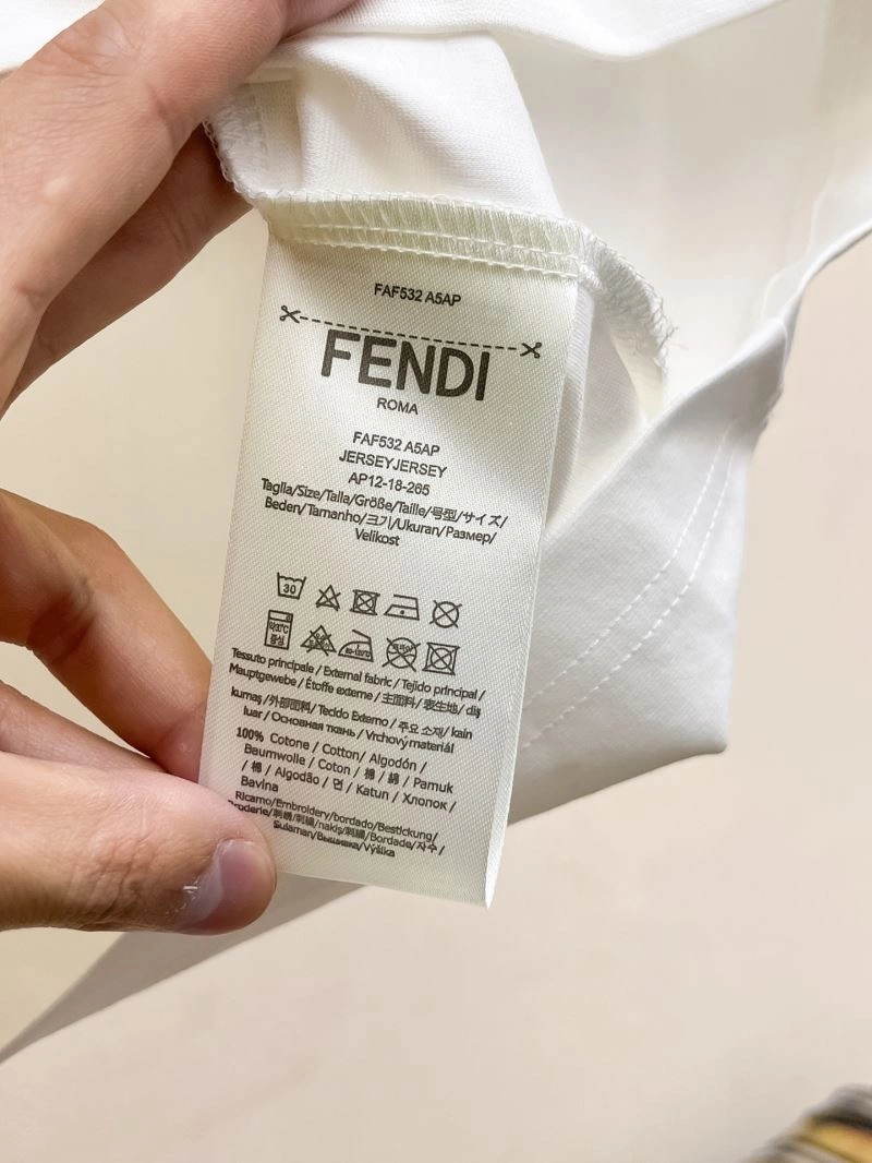 Fendi T-Shirts Sustainable 121463