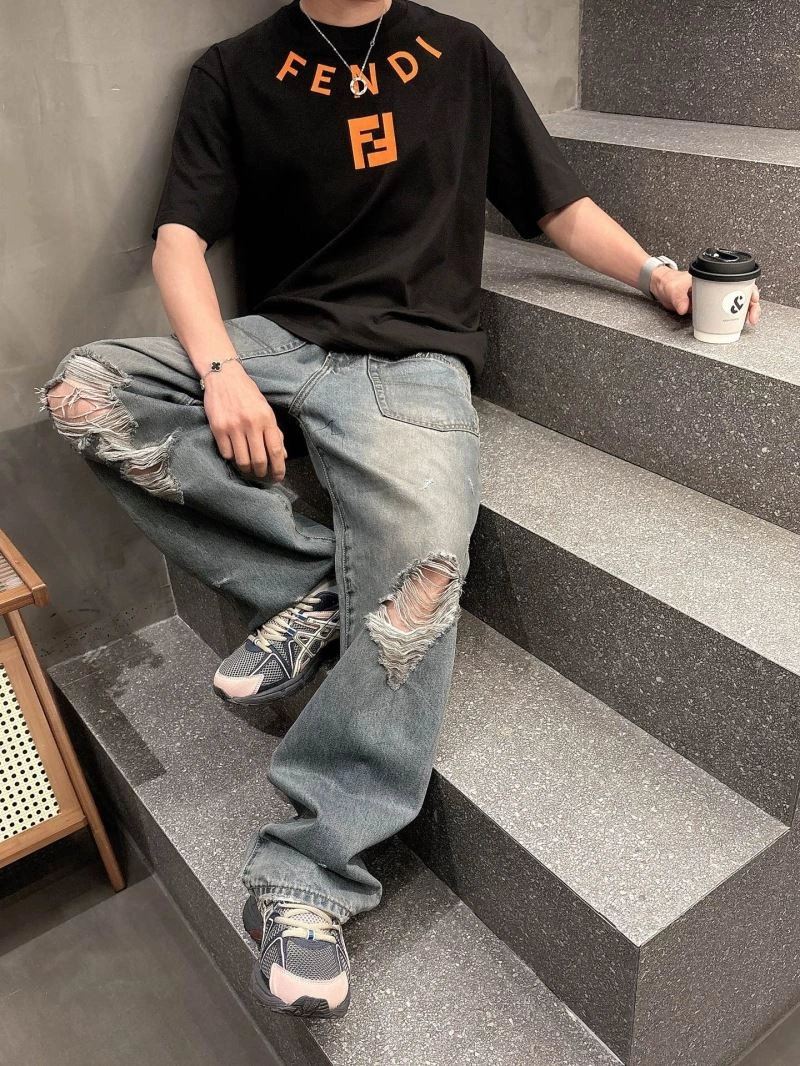 Fendi T-Shirts Unisex 121468