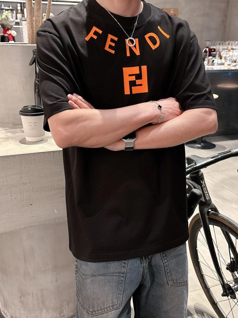 Fendi T-Shirts Unisex 121468