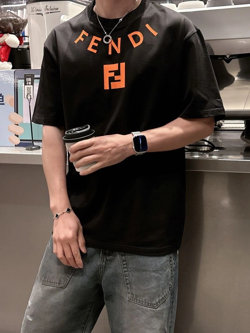 Fendi T-Shirts Unisex 121468