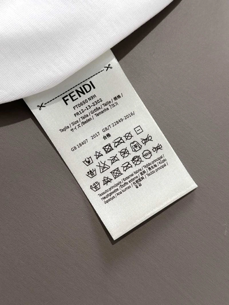 Sporty Fendi T-Shirts 121457