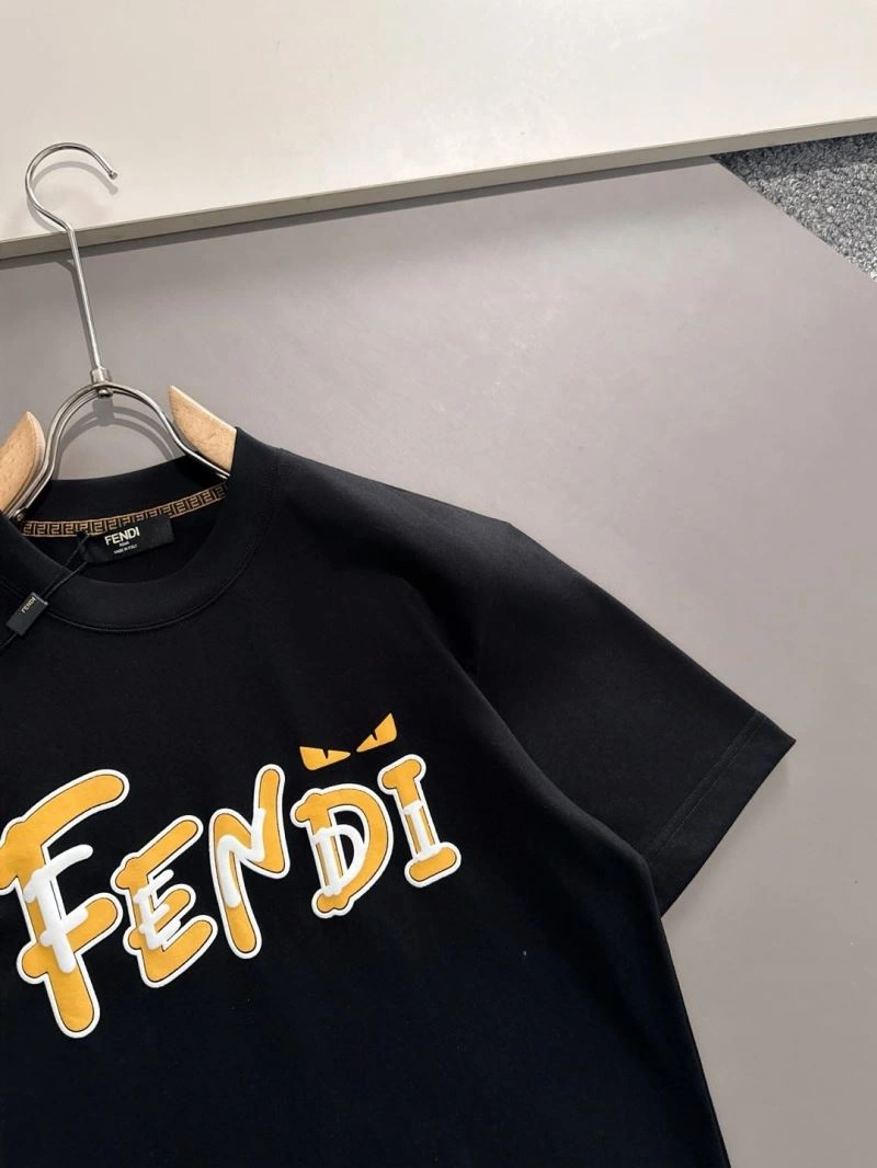 Fendi T-Shirts Trendsetting 121440
