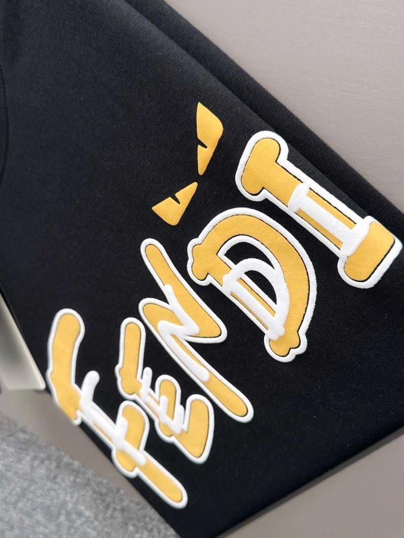 Fendi T-Shirts Trendsetting 121440