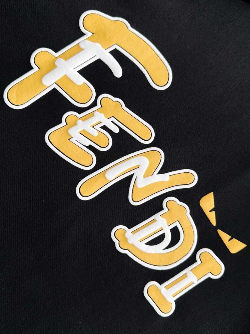 Fendi T-Shirts Trendsetting 121440