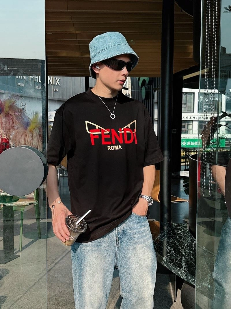 Fendi T-Shirts OnTrend 121439