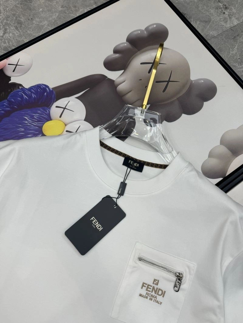 Fendi T-Shirts Unisex 121401