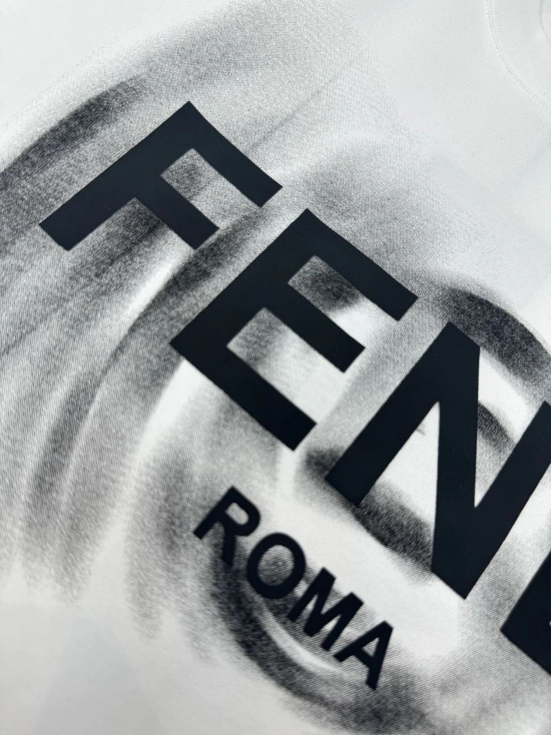 Flexible Fendi T-Shirts 121417