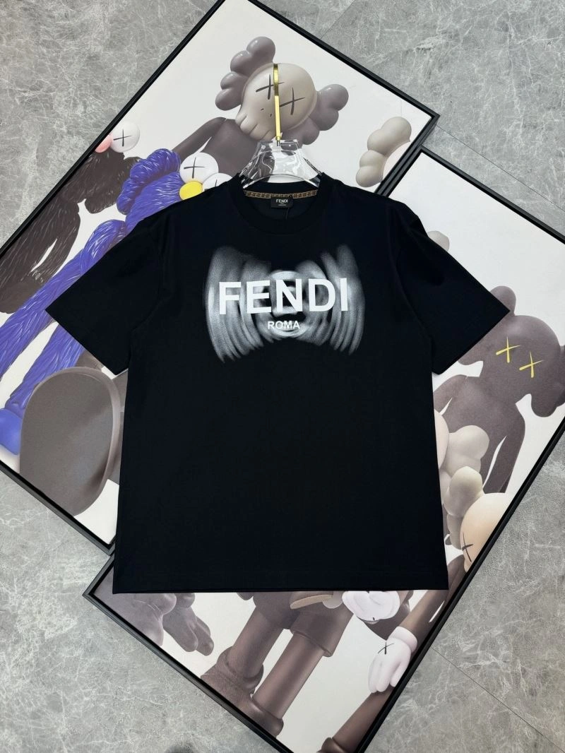 Fendi T-Shirts Effortless 121402