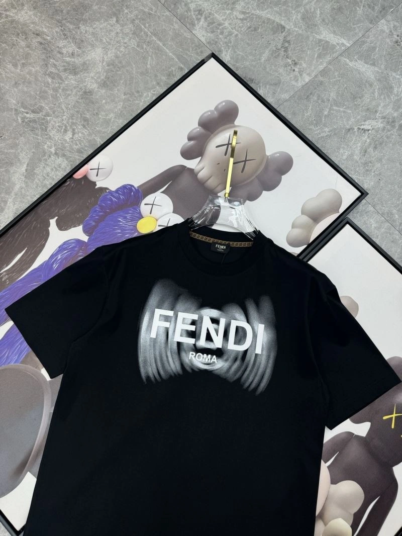 Fendi T-Shirts Effortless 121402