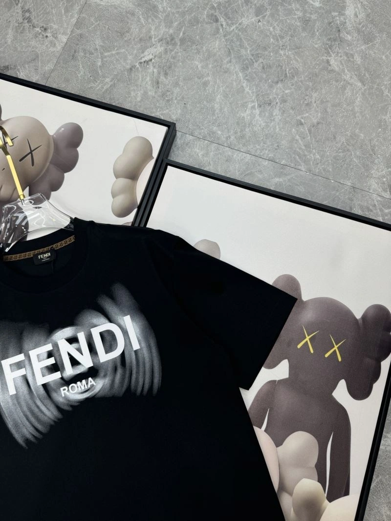 Fendi T-Shirts Effortless 121402
