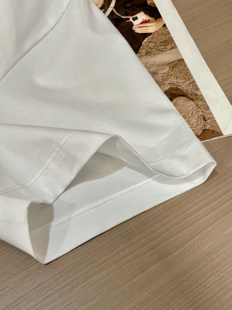 Fendi T-Shirts Breathable 121400