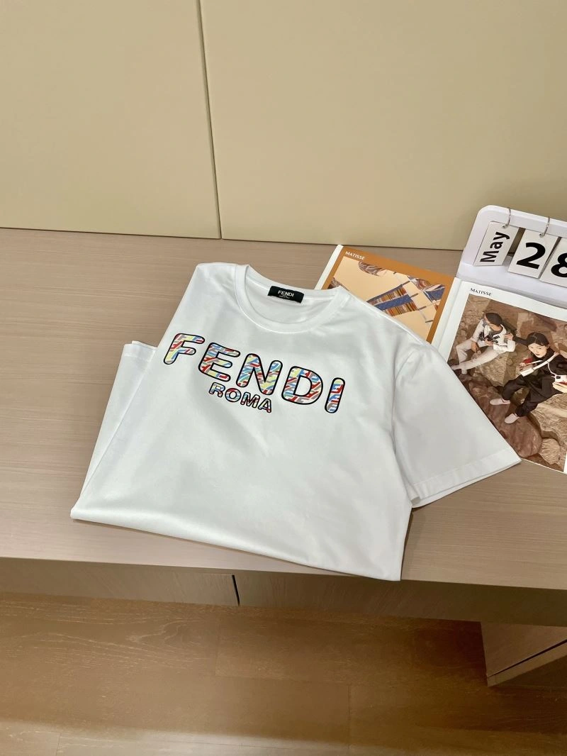 Fendi T-Shirts Breathable 121400