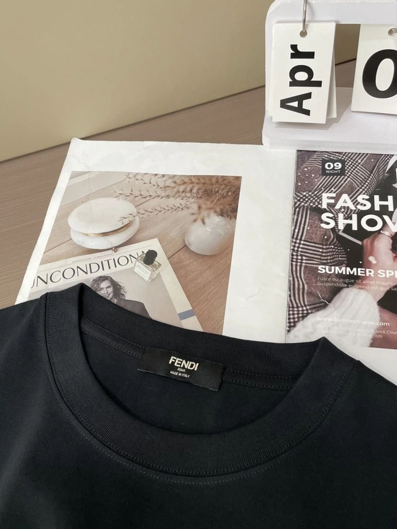 Chic Fendi T-Shirts 121405