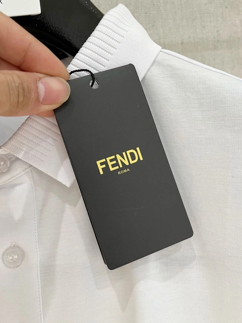 Fendi T-Shirts Versatile 121390