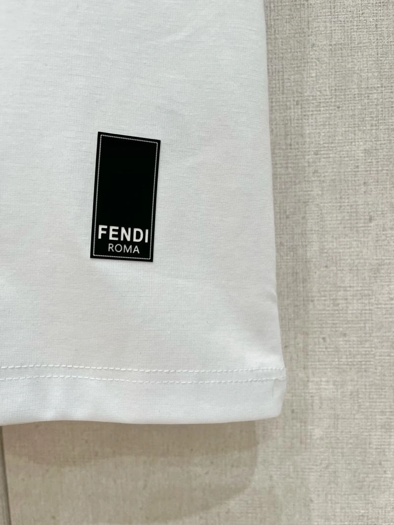 Fendi T-Shirts Versatile 121390