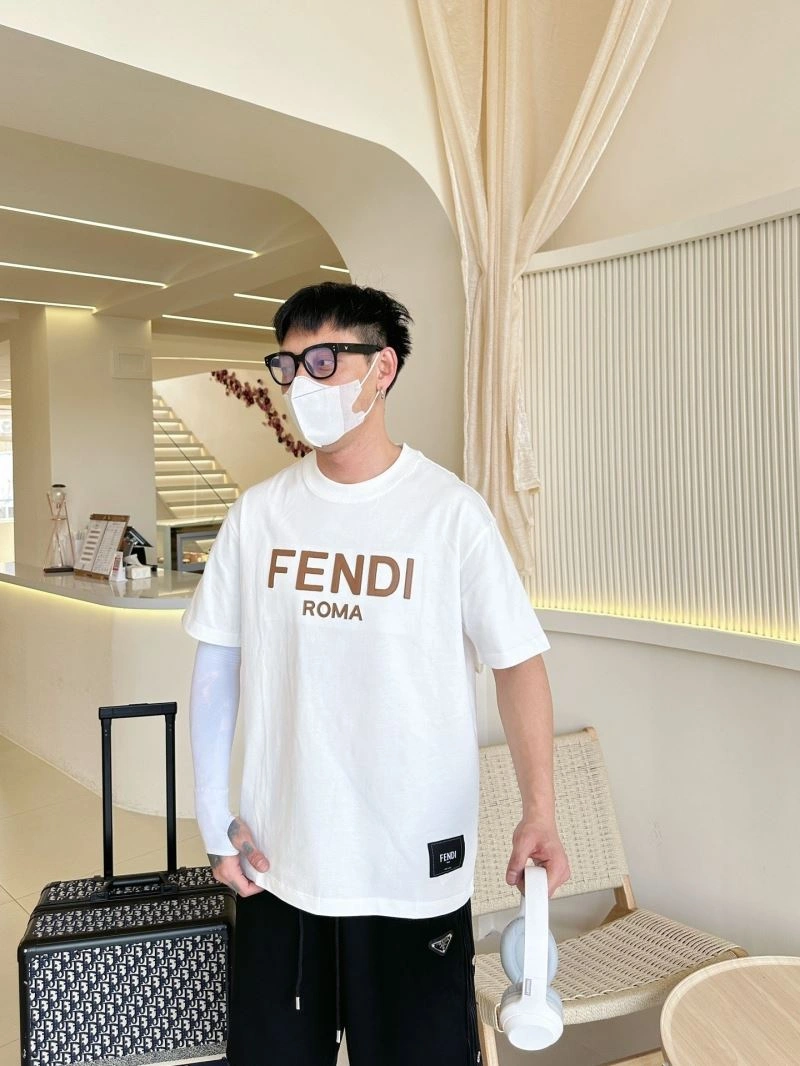 Fendi T-Shirts Lightweight 121364