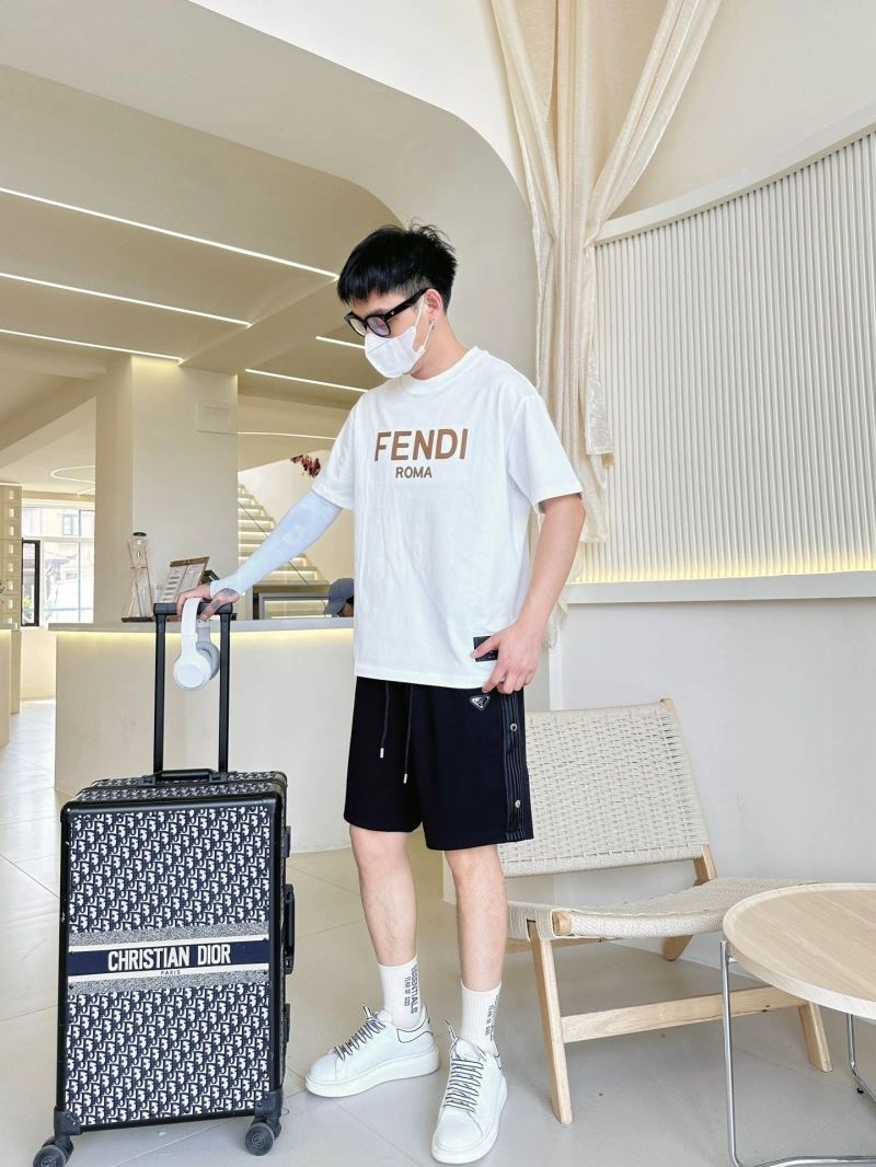 Fendi T-Shirts Lightweight 121364