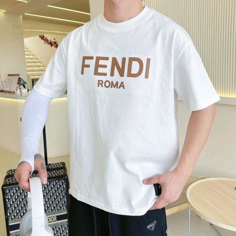 Fendi T-Shirts Lightweight 121364