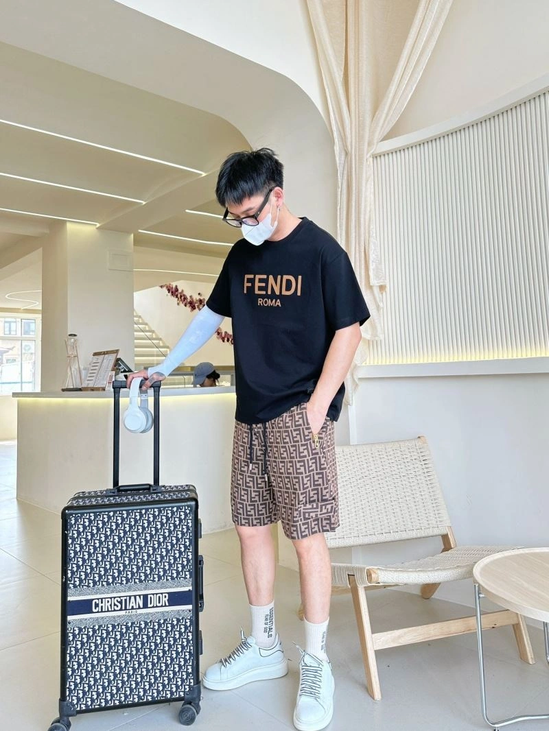 Fendi T-Shirts Refined 121378