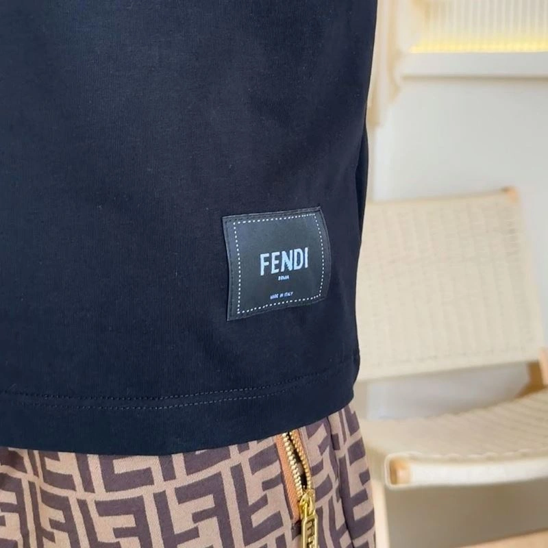 Fendi T-Shirts Refined 121378