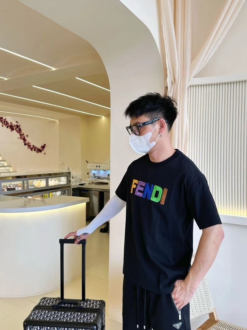 Upgraded Fendi T-Shirts 121376