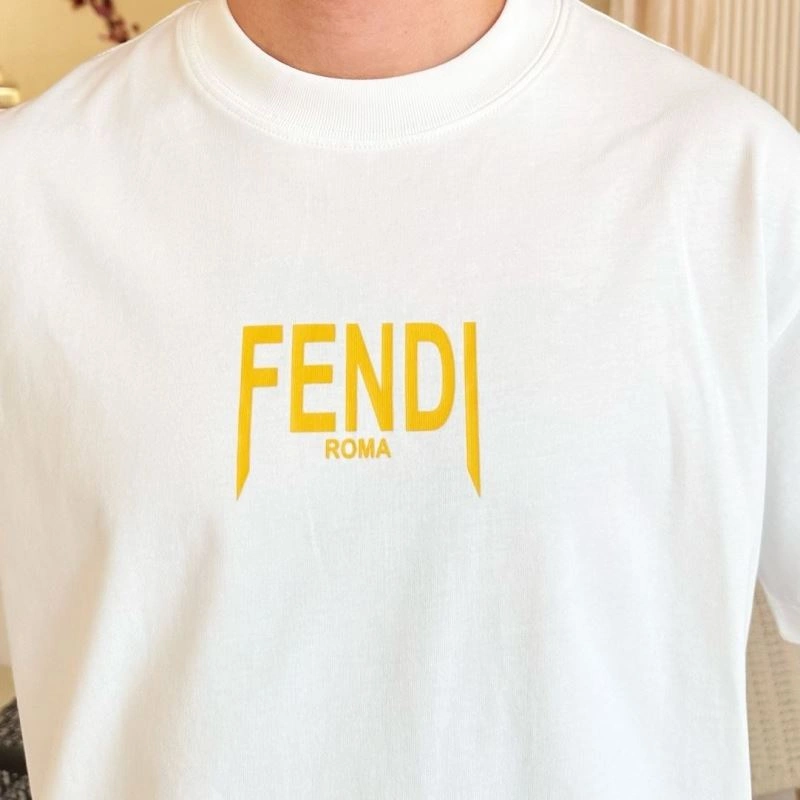 Fendi T-Shirts Breathable 121370