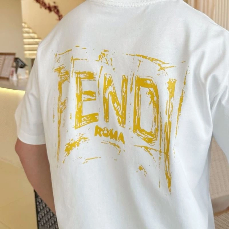 Fendi T-Shirts Breathable 121370