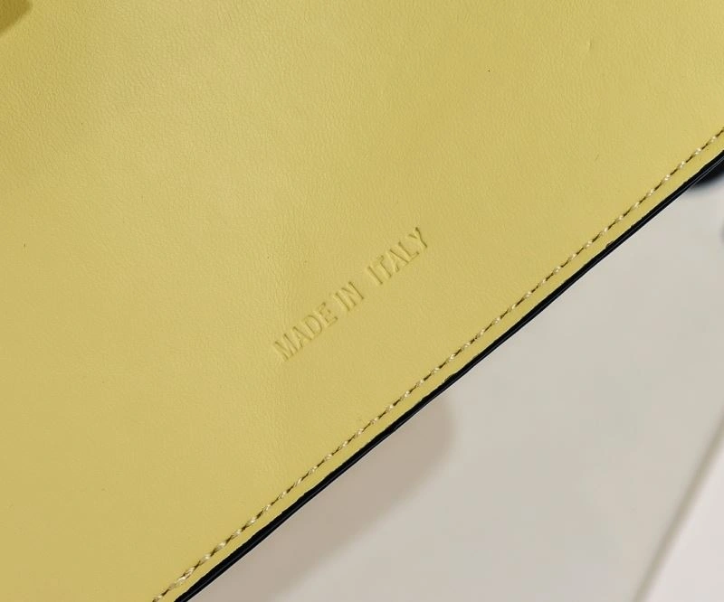 Fendi Top Handle Bags Breathable 85128