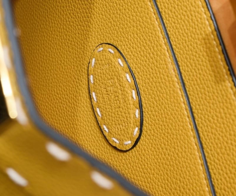 Fendi Top Handle Bags Unisex 85071