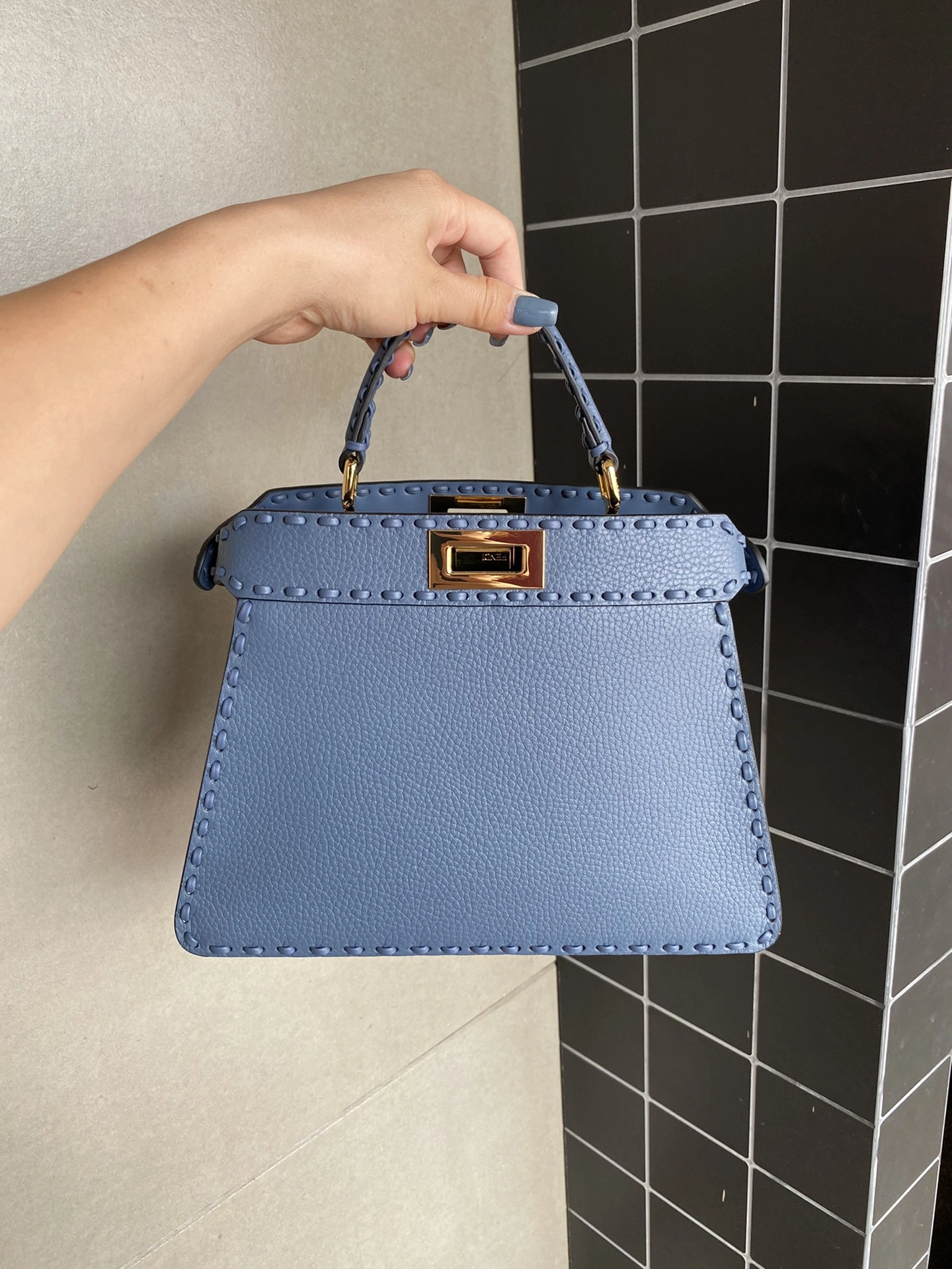 Chic Fendi Top Handle Bags 76656