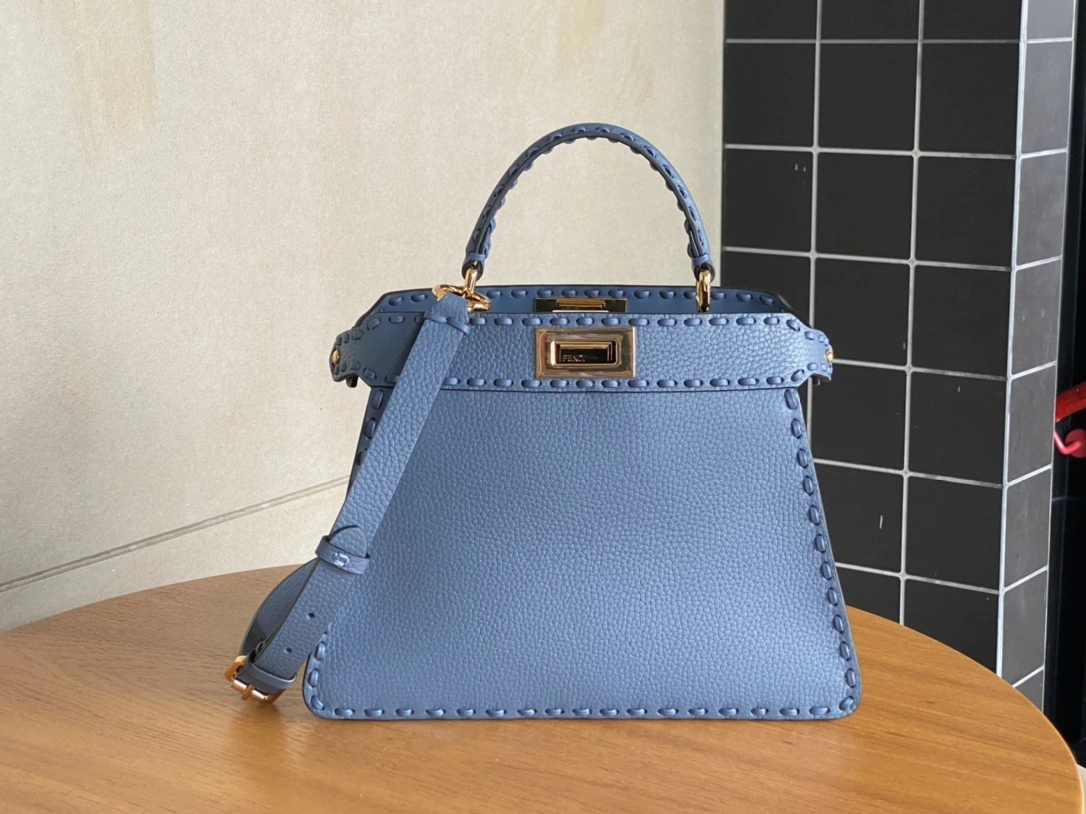 Chic Fendi Top Handle Bags 76656