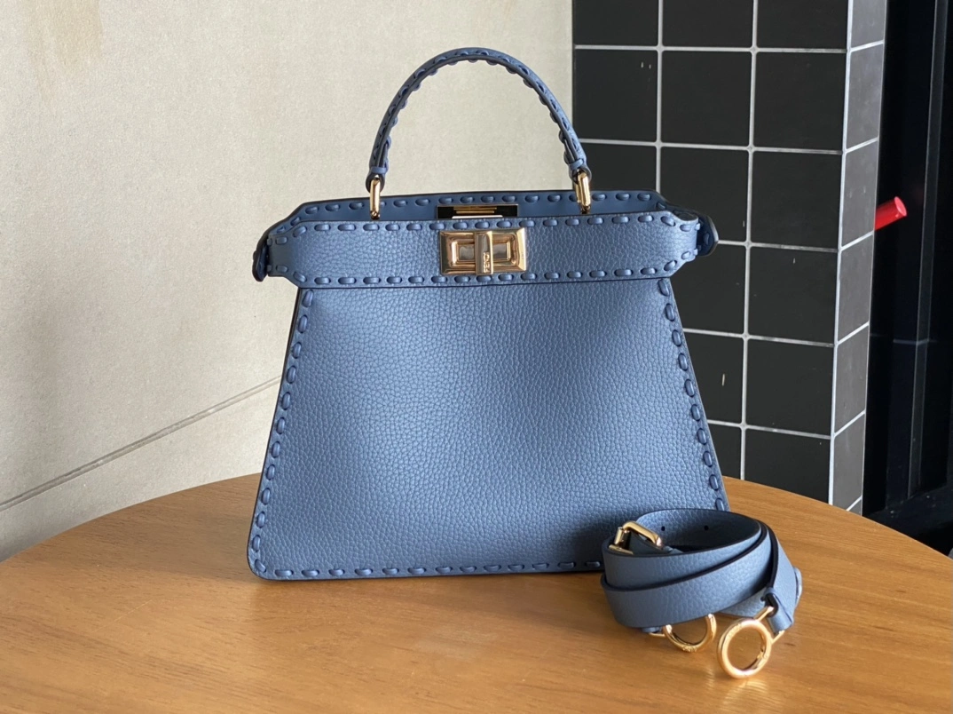 Chic Fendi Top Handle Bags 76656