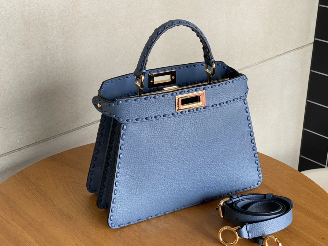 Chic Fendi Top Handle Bags 76656