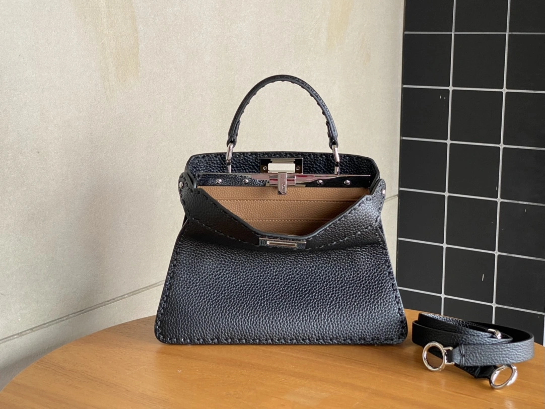 Fendi Top Handle Bags Seasonal 76651