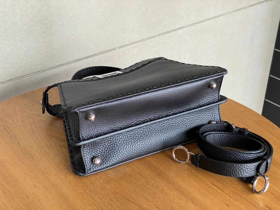 Fendi Top Handle Bags Seasonal 76651