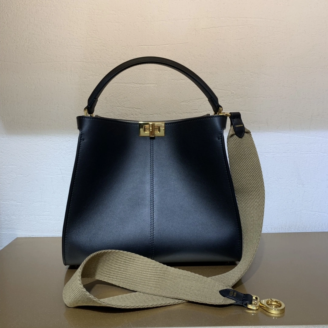 Fendi Top Handle Bags Minimalist 76649