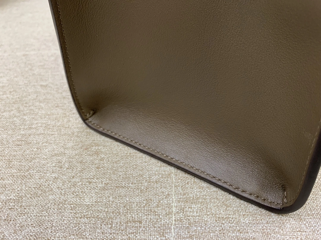 Fendi Top Handle Bags Comfortable 76647