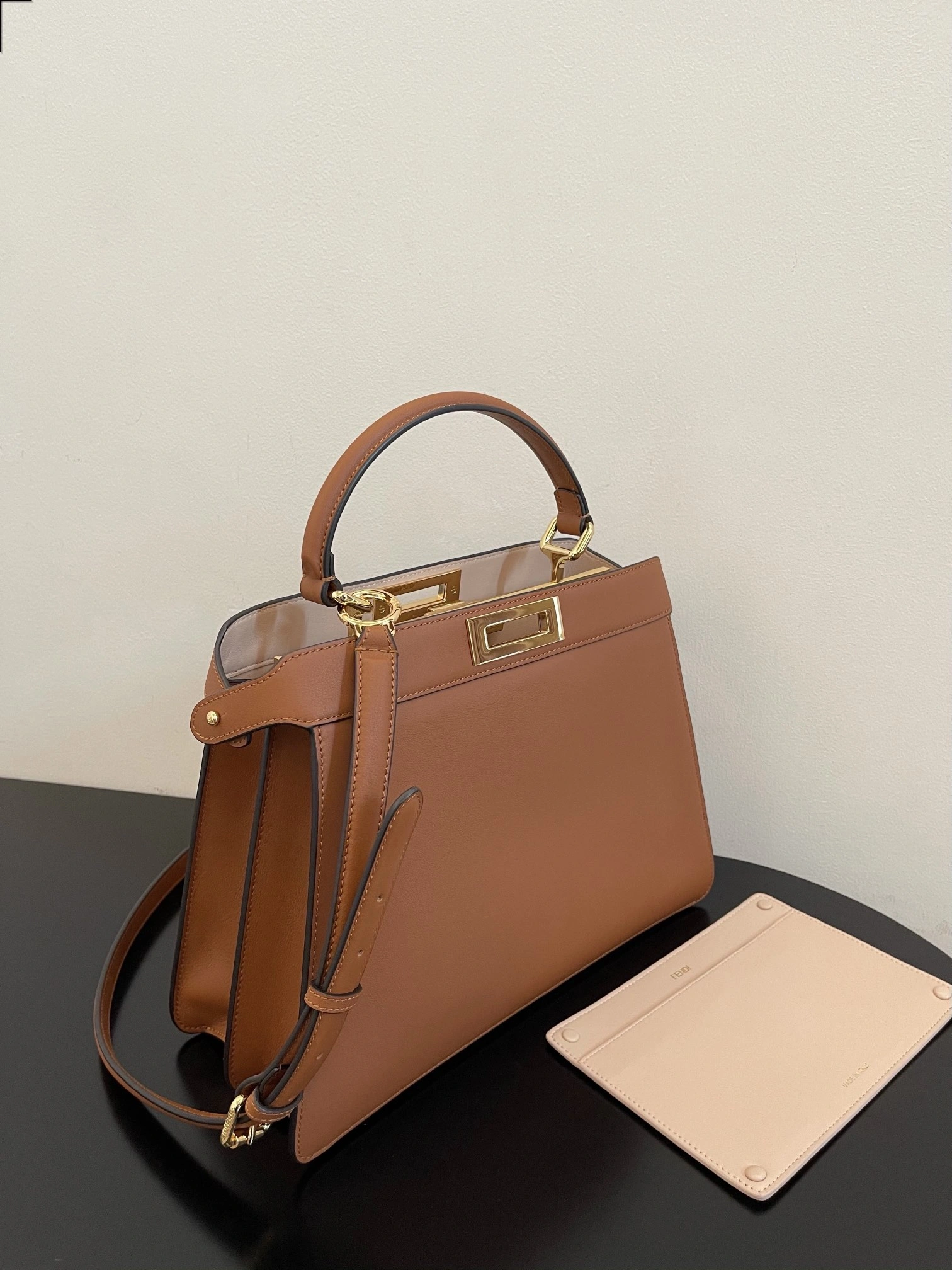 ZeroBulk Fendi Top Handle Bags 76644
