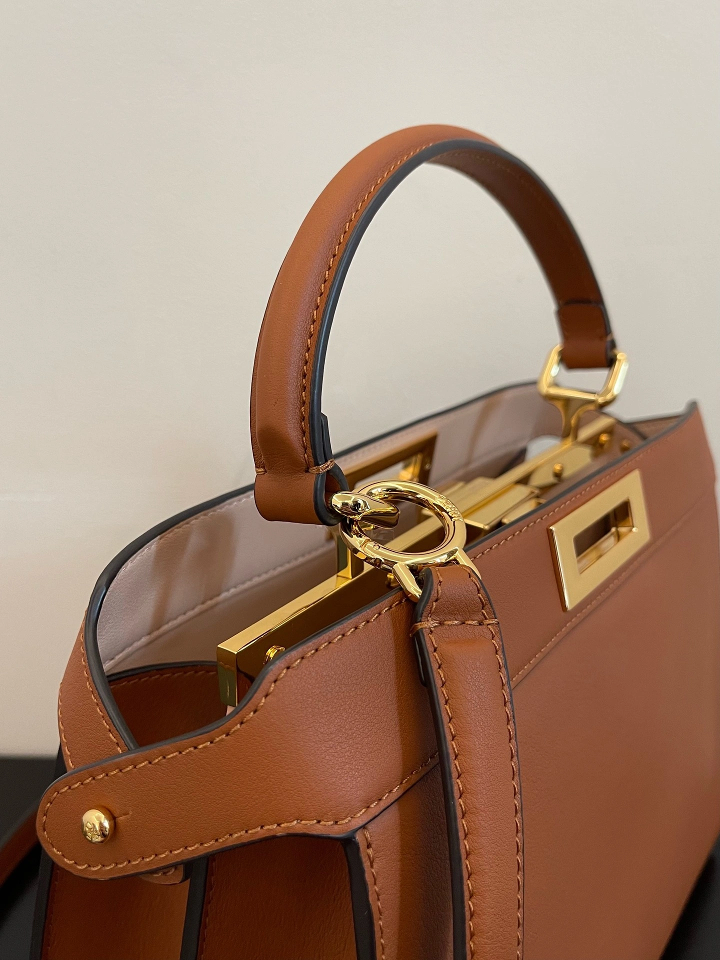 ZeroBulk Fendi Top Handle Bags 76644