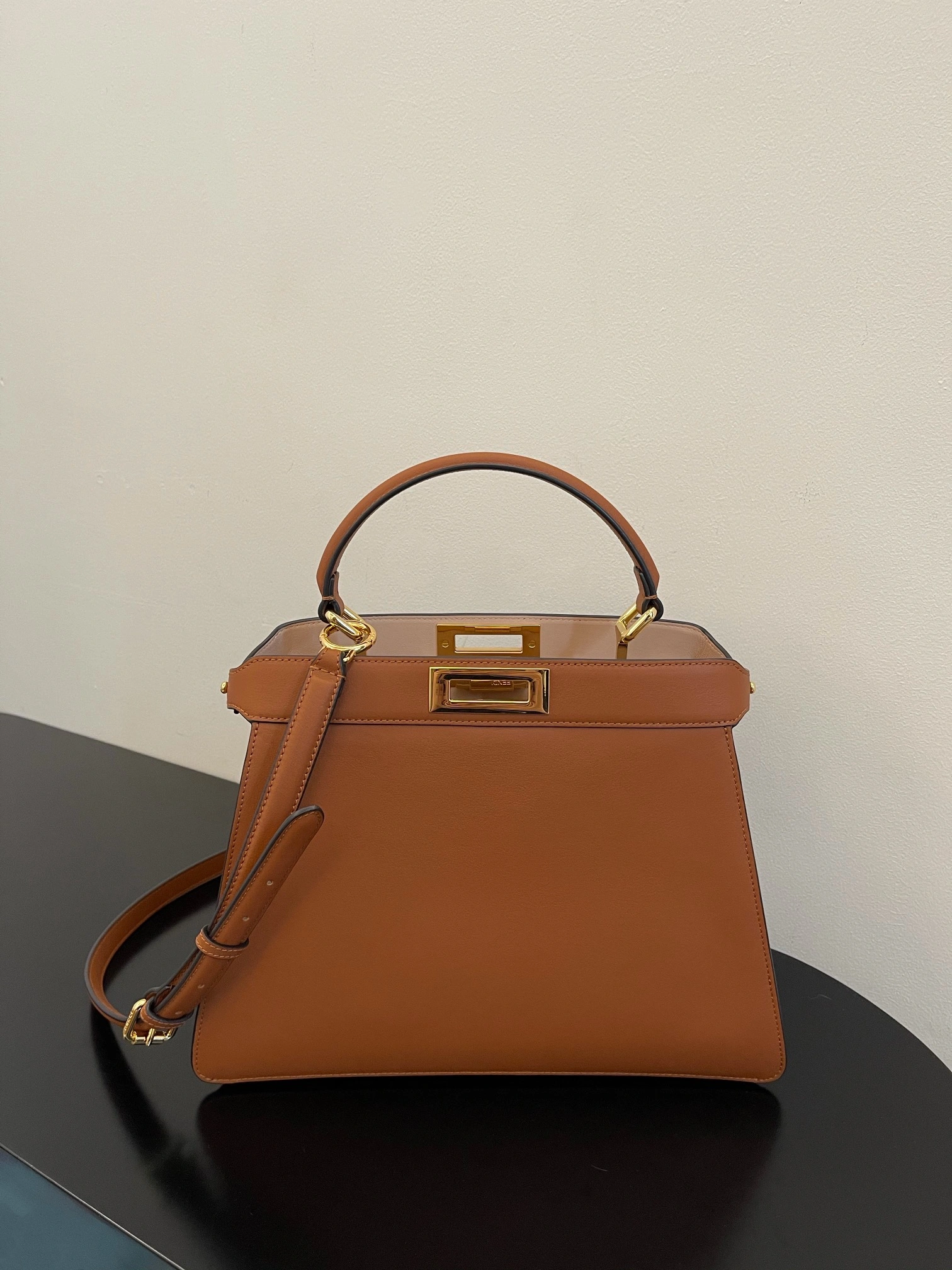 ZeroBulk Fendi Top Handle Bags 76644